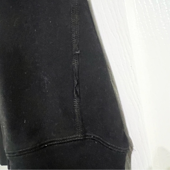 Lululemon Bundle Lot *Flawed* Size 2 Black Stride Jacket and Light Green Tank - Picture 5 of 16